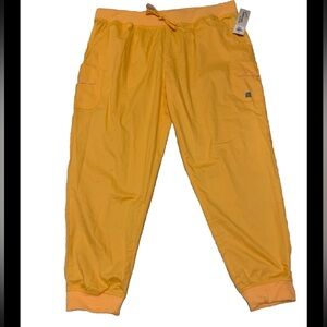 Buttersoft Stretch Jogger Style Scrub Pants w Cargo Pockets NWT Yellow Size 2X